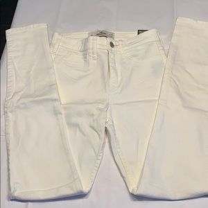 Hollister White High Rise Super Skinny-(1R,W25,L31